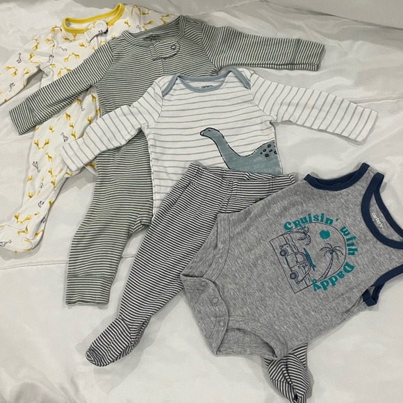 Carter's Baby Outfits - Picture 1 of 1